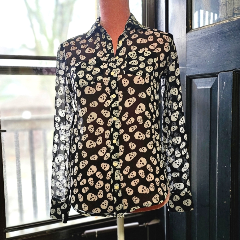 Aeropostale sheer skull design button-up shirt, size XS.